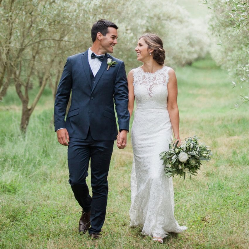 00-olivia-matthew-daisy-bluebell-wedding-dress