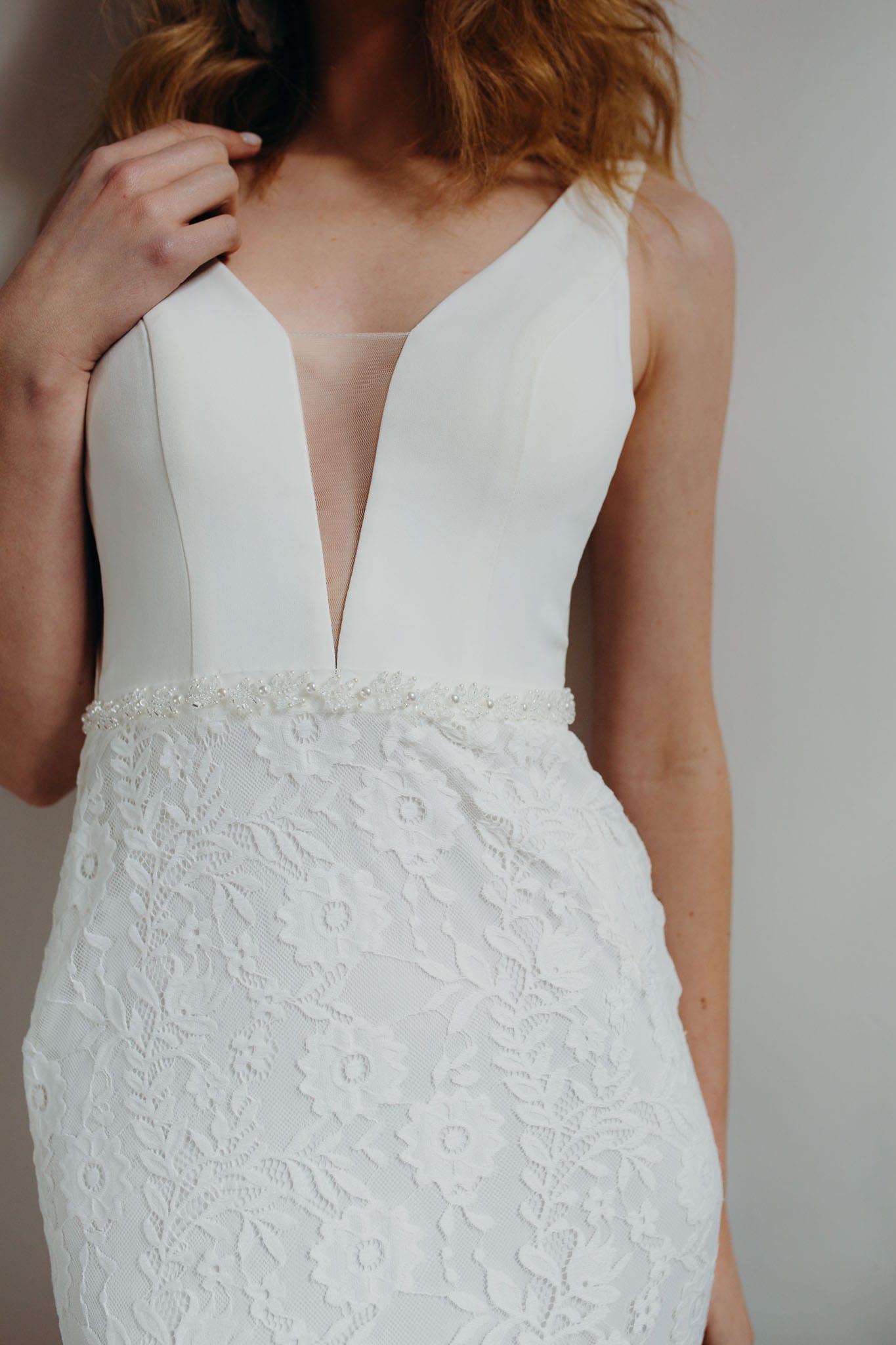 Daisy-Viola Lace-Wedding Dress-Lopdell-Portrait-CCS109605