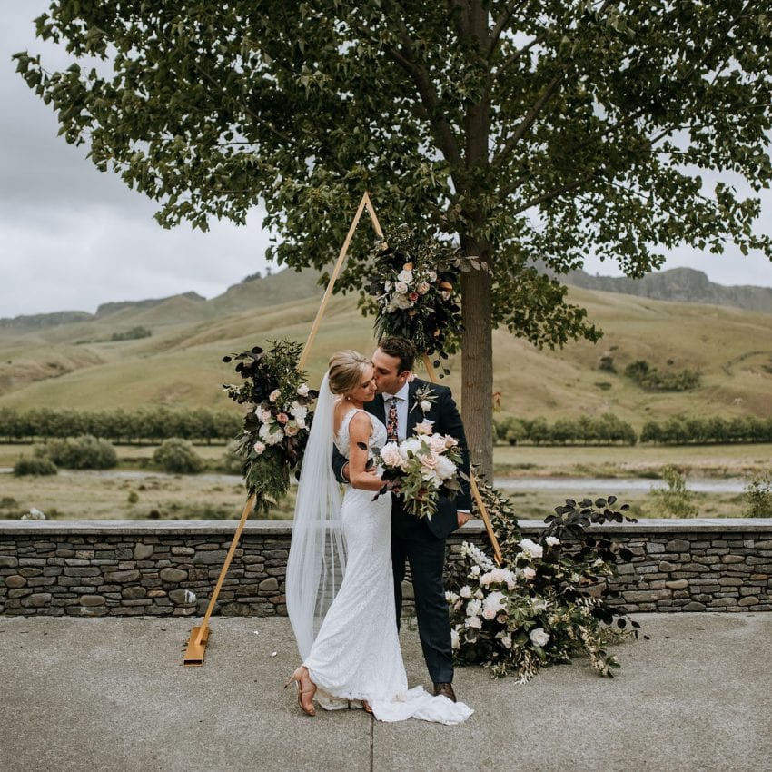 Desert Lily Daisy brides