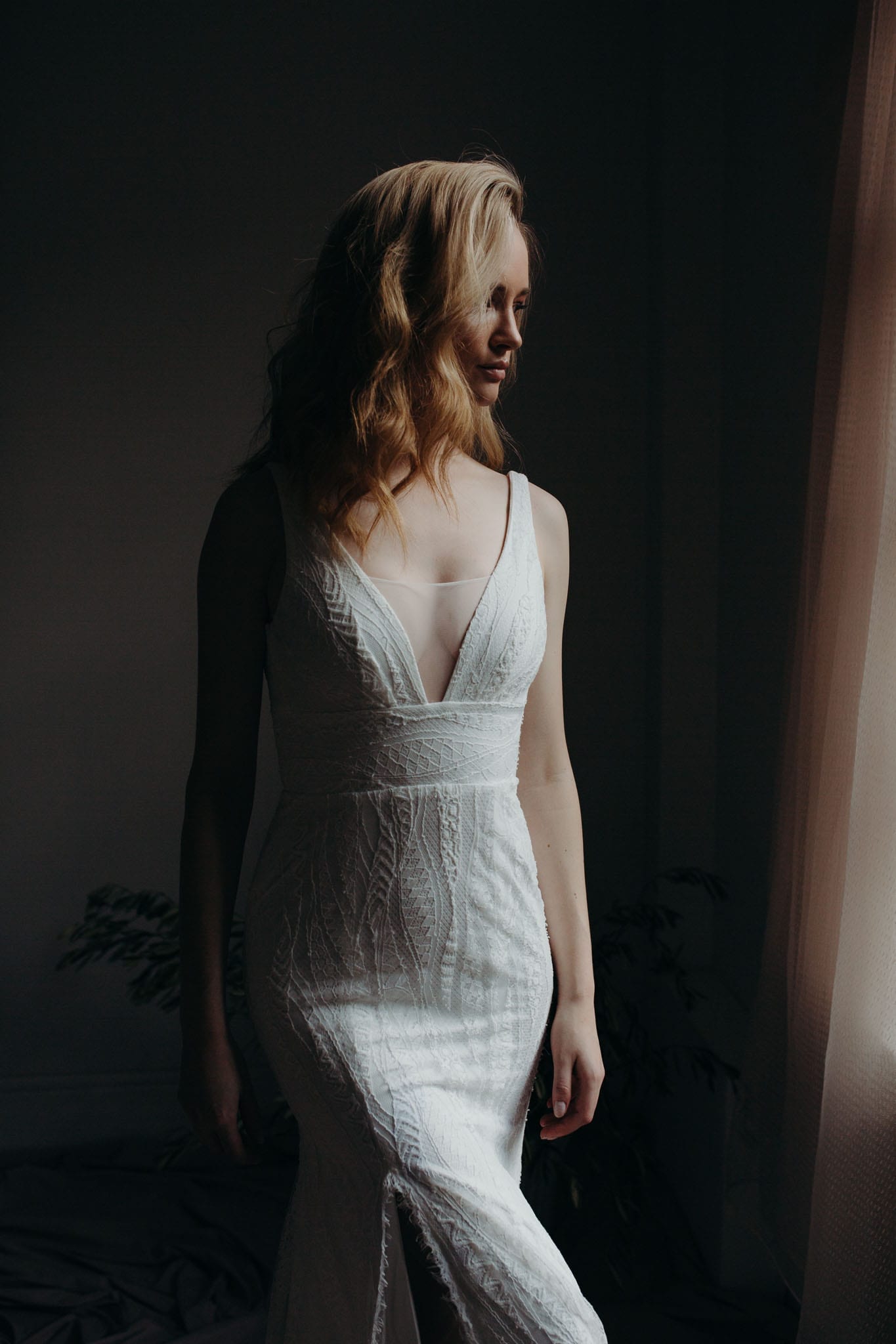 Daisy-Vera Maria-Wedding Dress-Lopdell-Portrait-CS100246