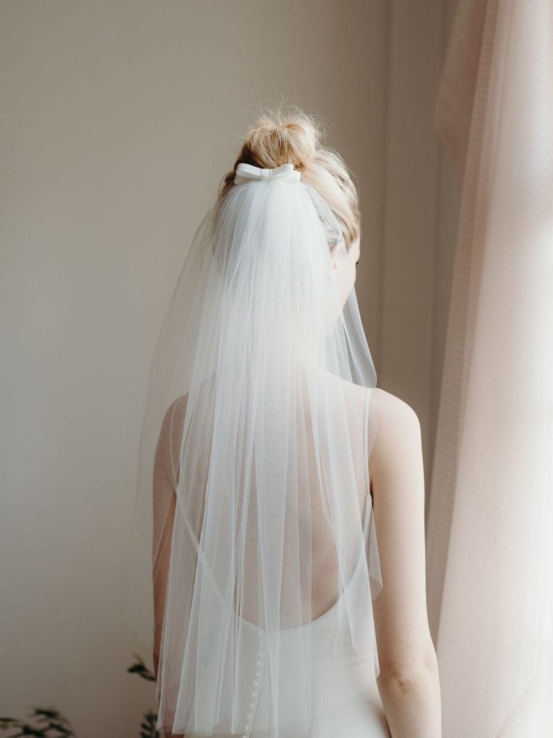 Bowie single tier veil