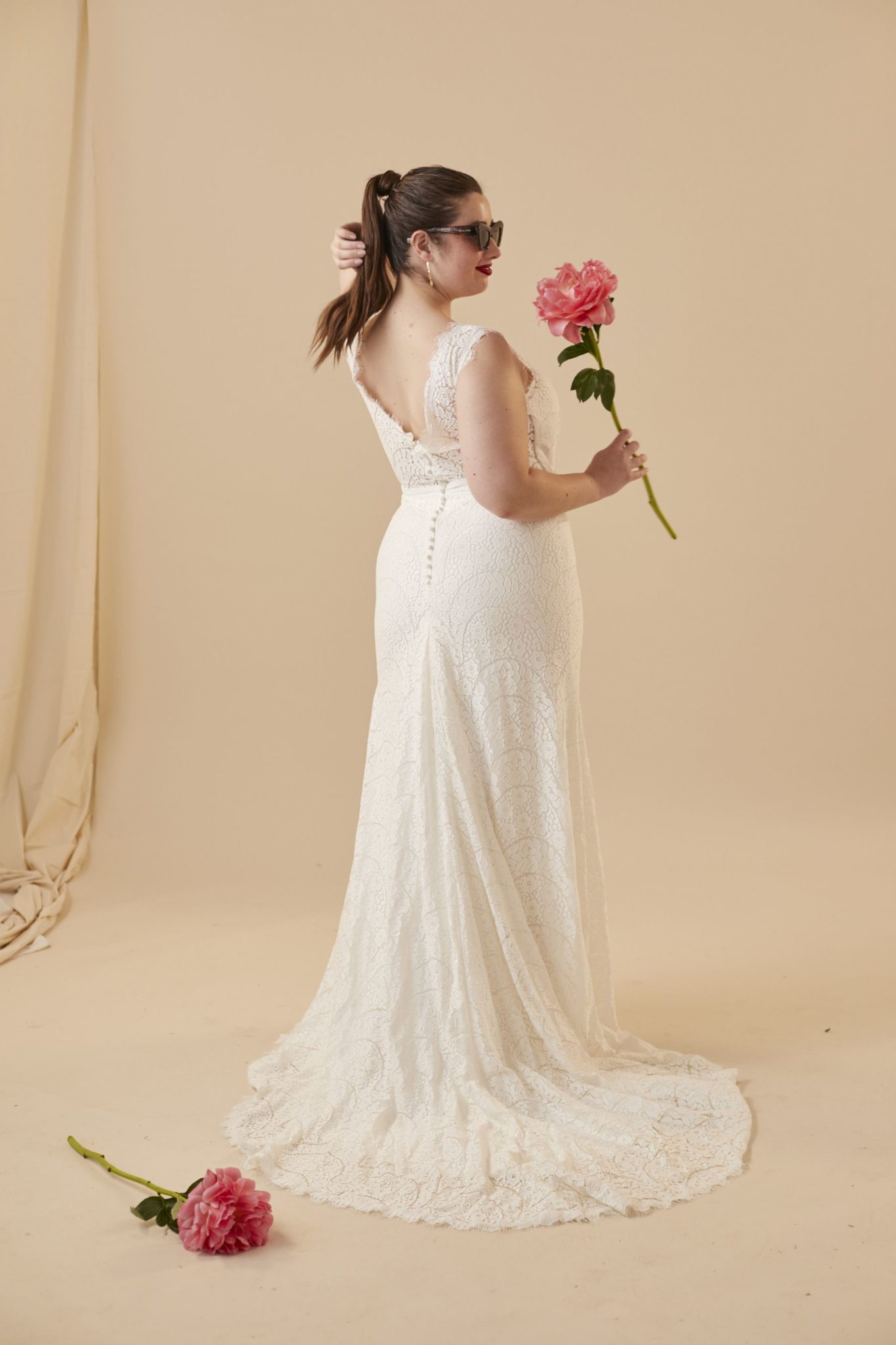 Bluebell-in-Sandlily-lace-w-Amara-Organza_111035