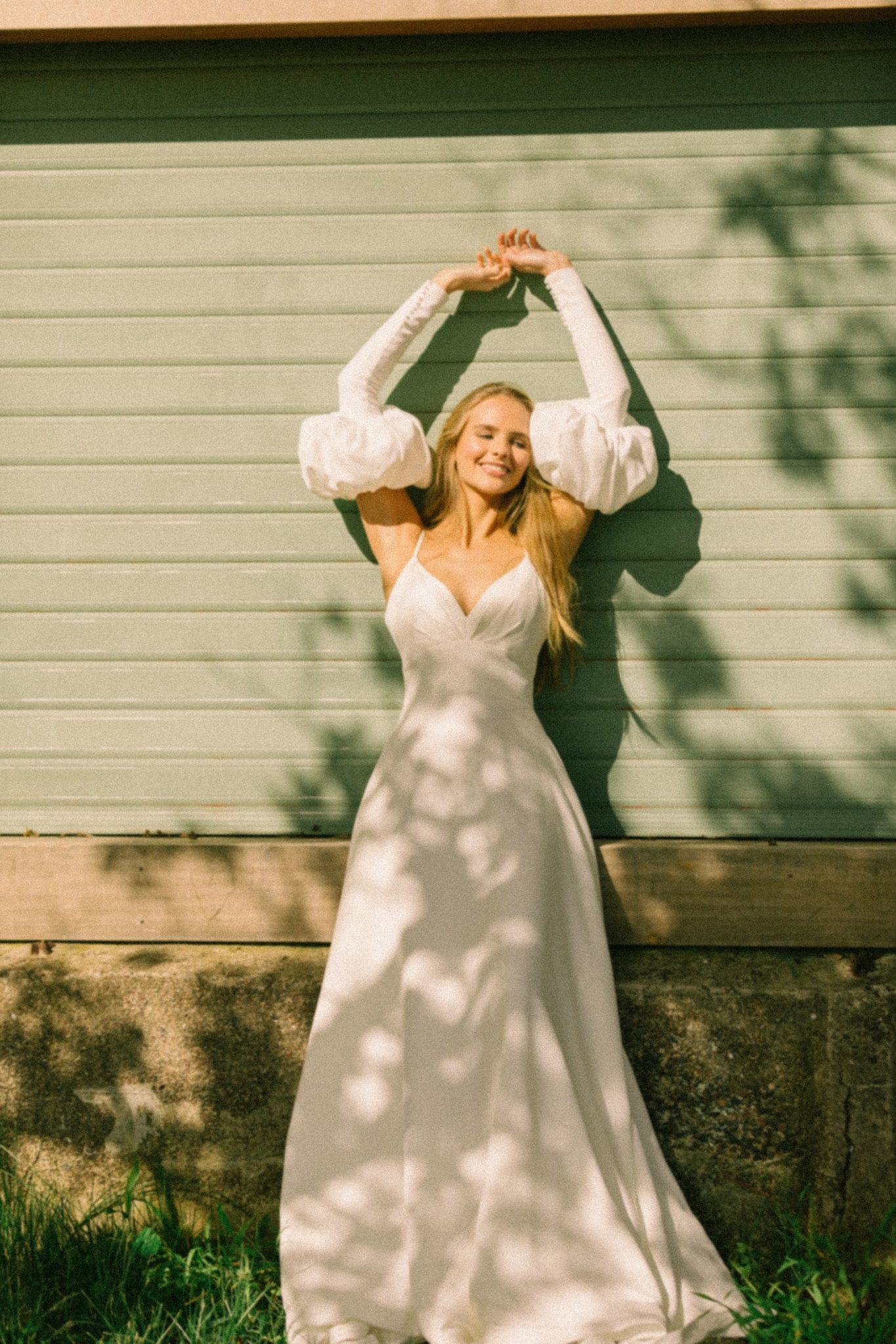 Daffodil-w-Ada-Sleeves-150A1186