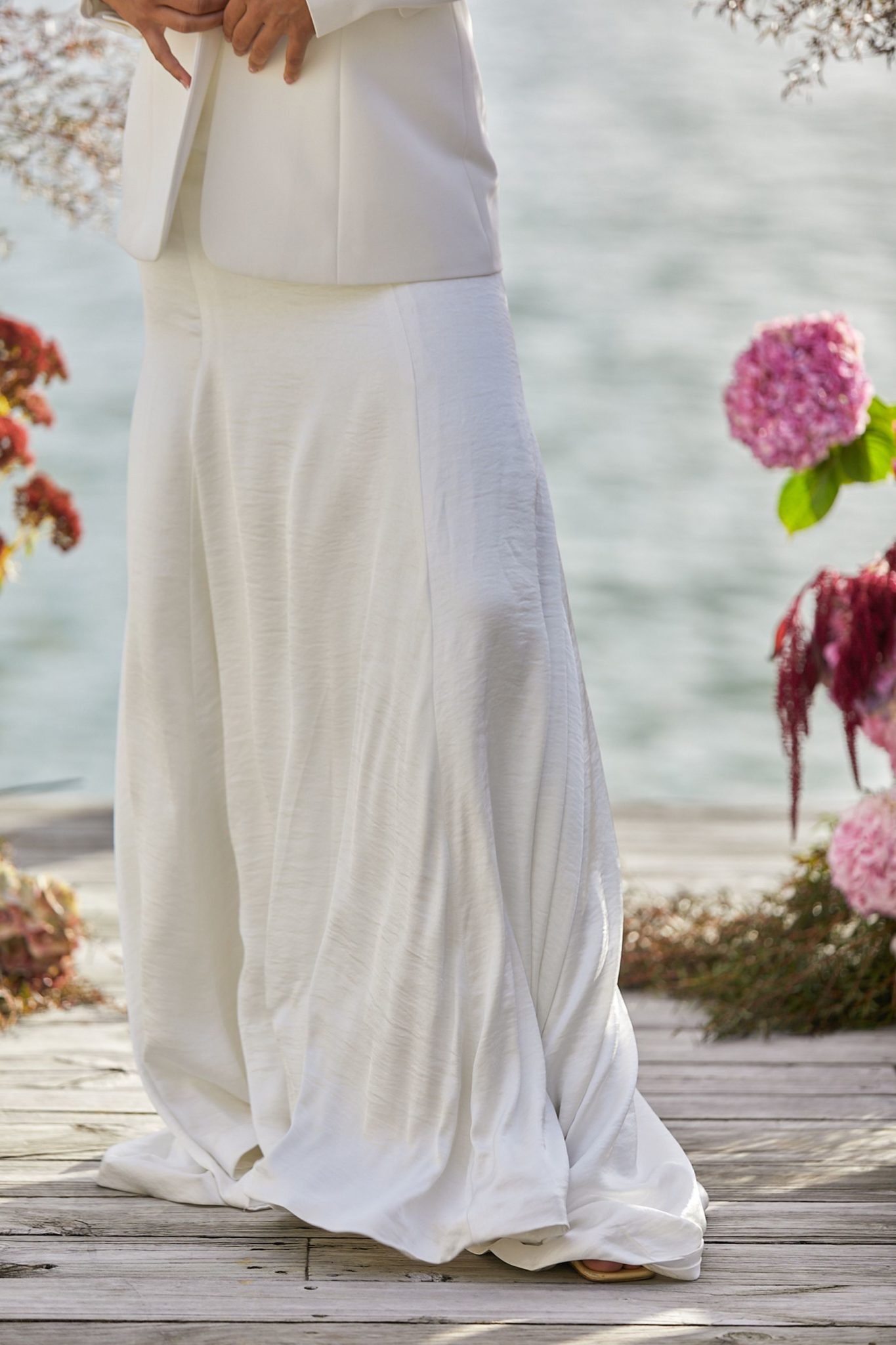 Lourve-Blazer-in-French-Crepe-n-Thea-Skirt 4084