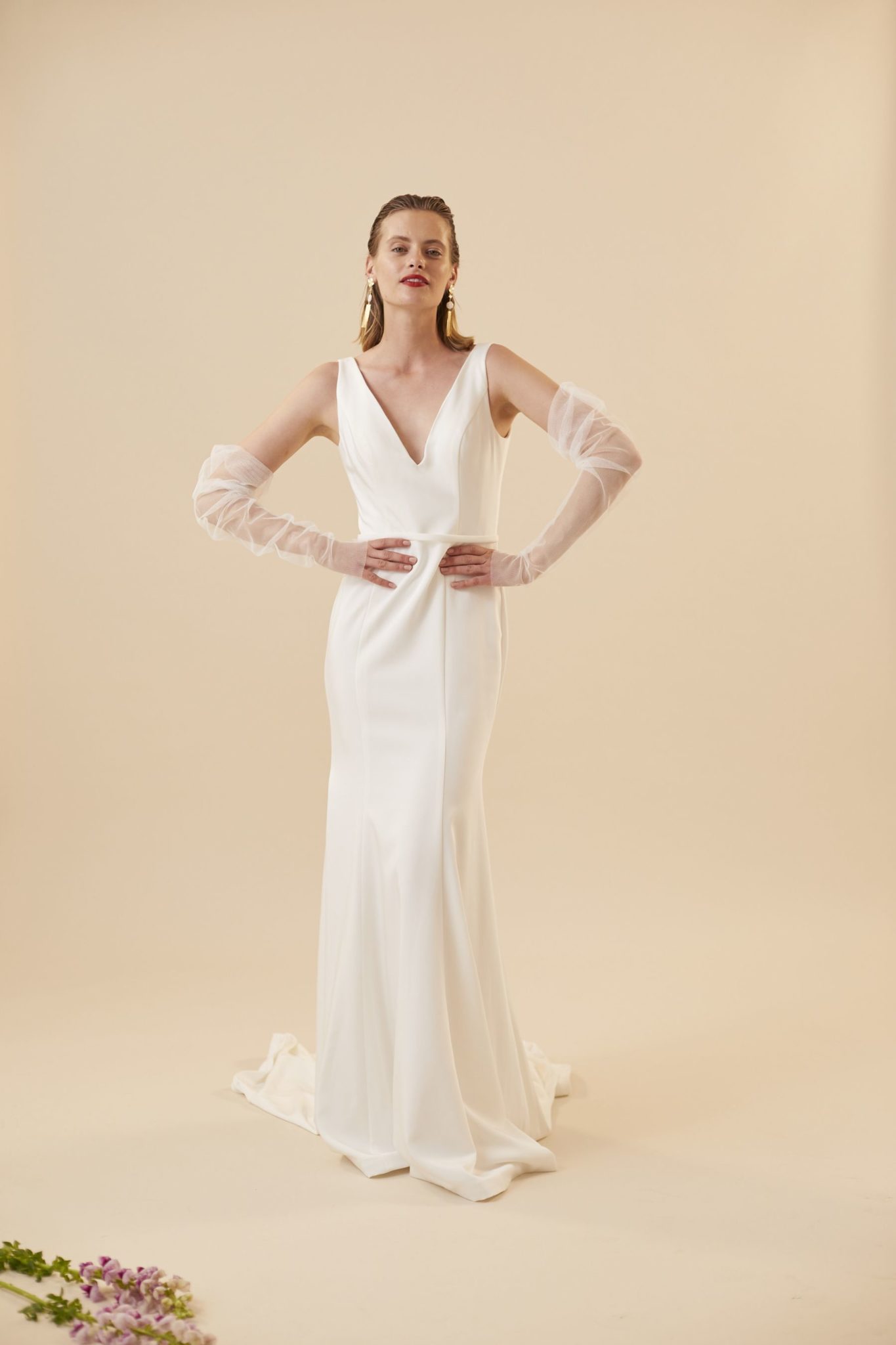 Rosie-Minimalist-w-Flume-Sleeves-Sephora-Veil_107785