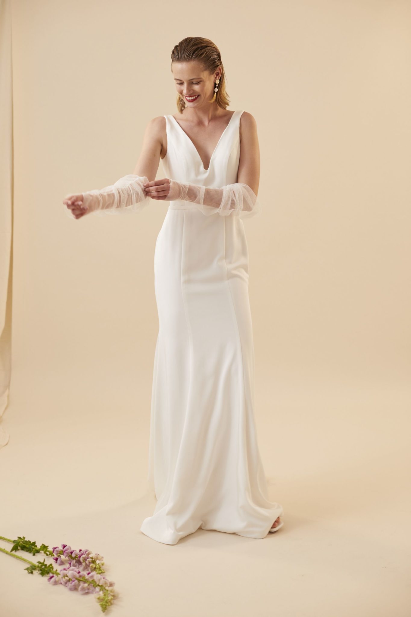 Rosie-Minimalist-w-Flume-Sleeves-Sephora-Veil_107813