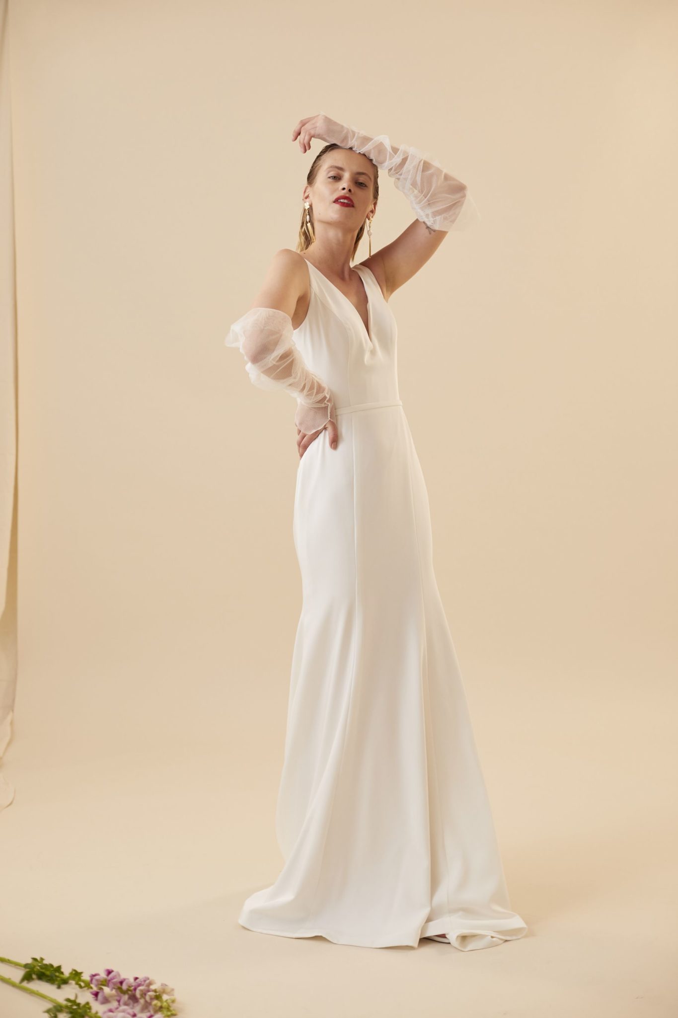 Rosie-Minimalist-w-Flume-Sleeves-Sephora-Veil_107837