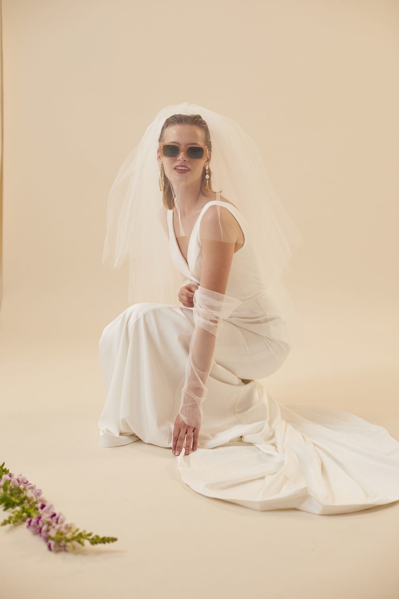 Rosie-Minimalist-w-Flume-Sleeves-Sephora-Veil_107858